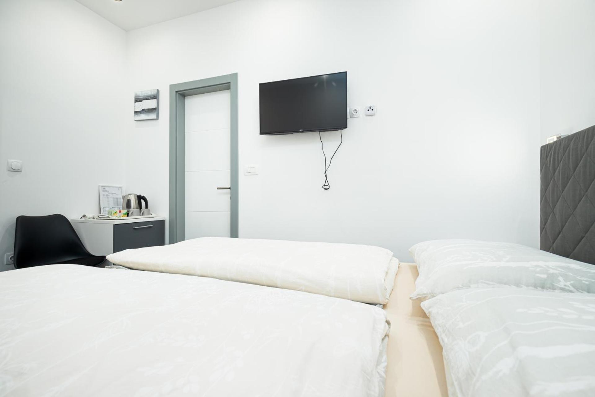 Rooms And Studio Flora Пореч Экстерьер фото