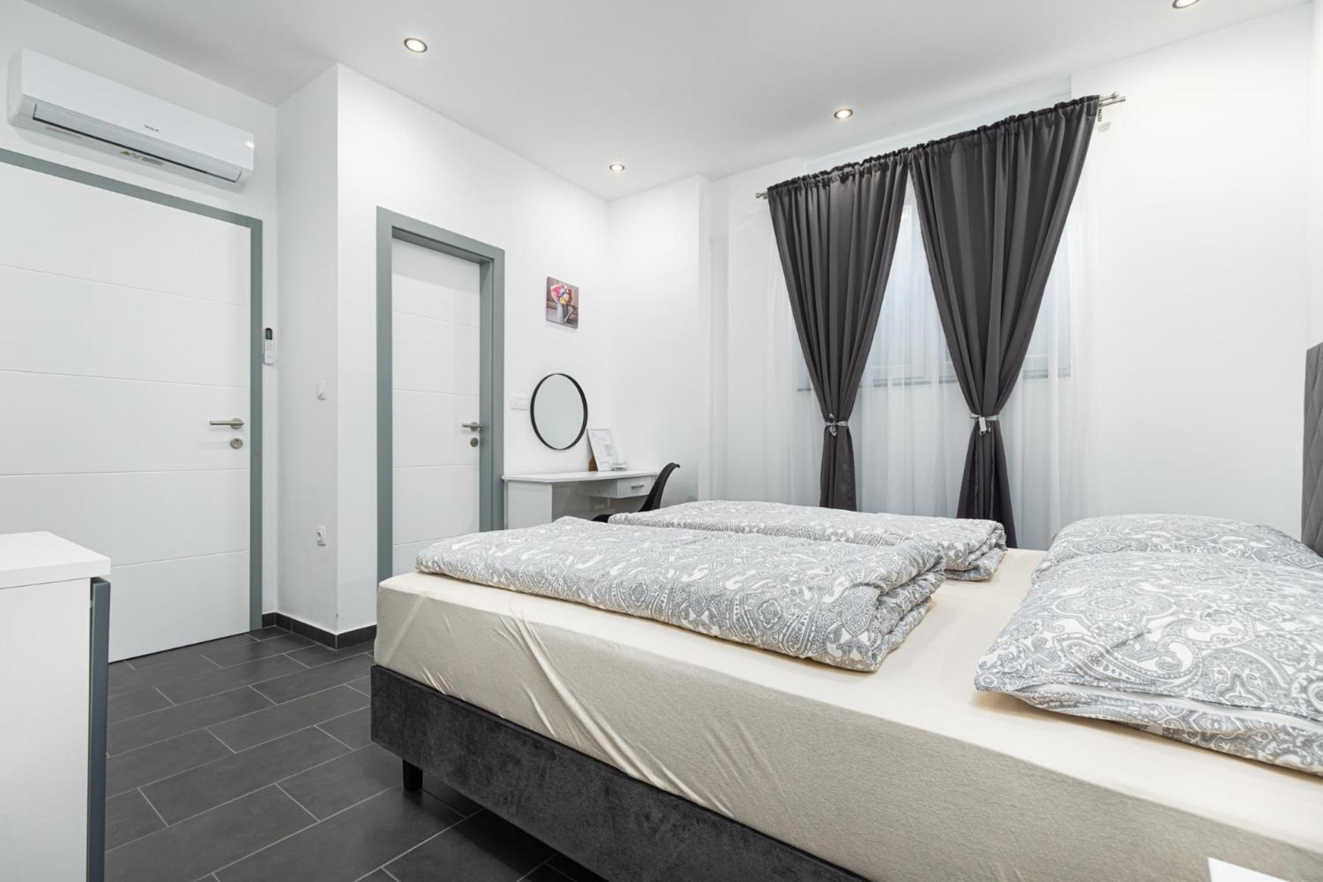 Rooms And Studio Flora Пореч Экстерьер фото