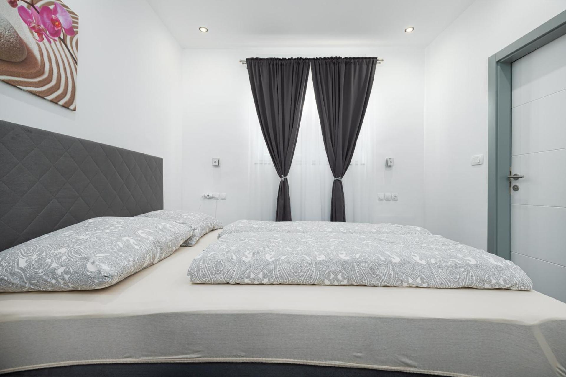 Rooms And Studio Flora Пореч Экстерьер фото