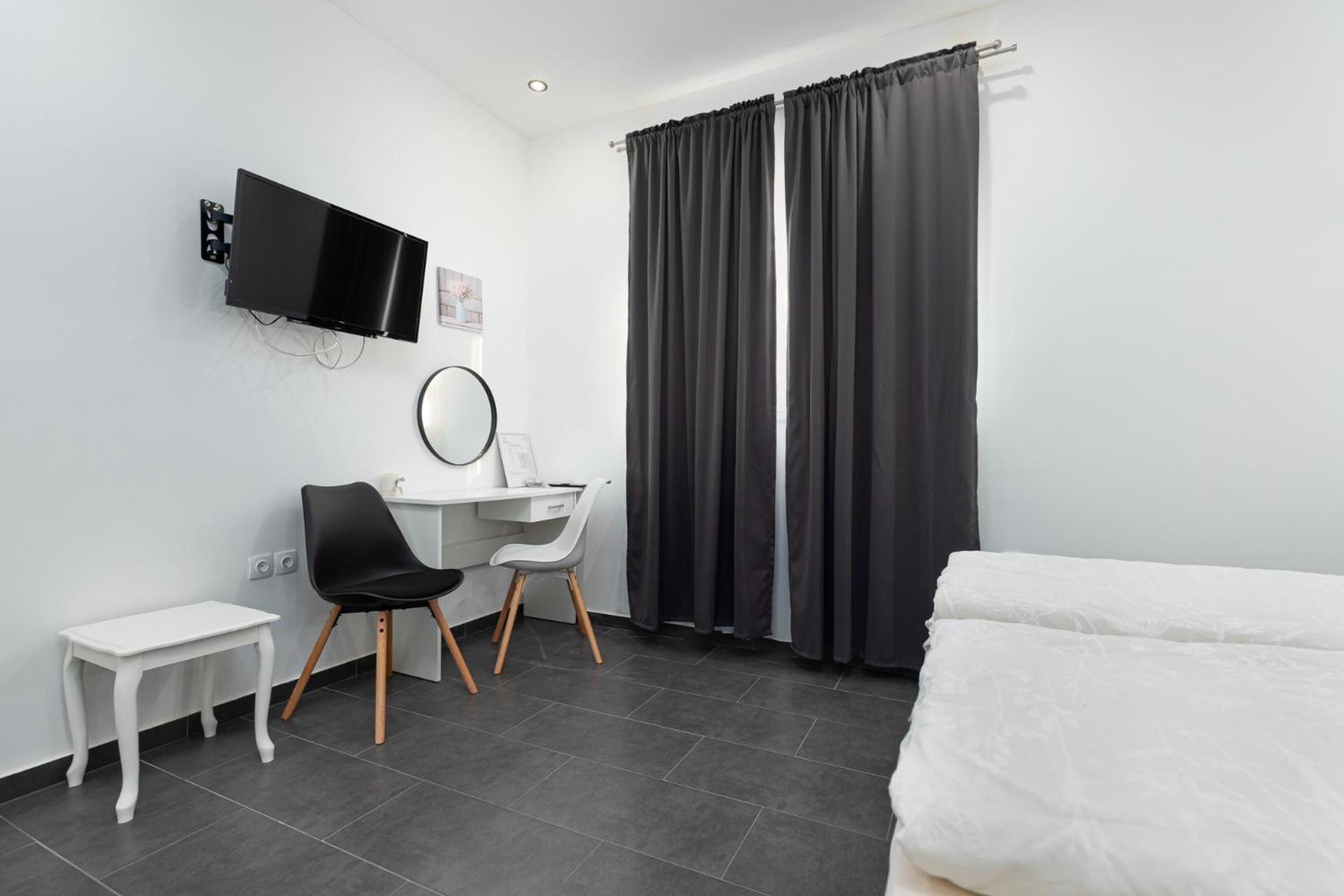 Rooms And Studio Flora Пореч Экстерьер фото
