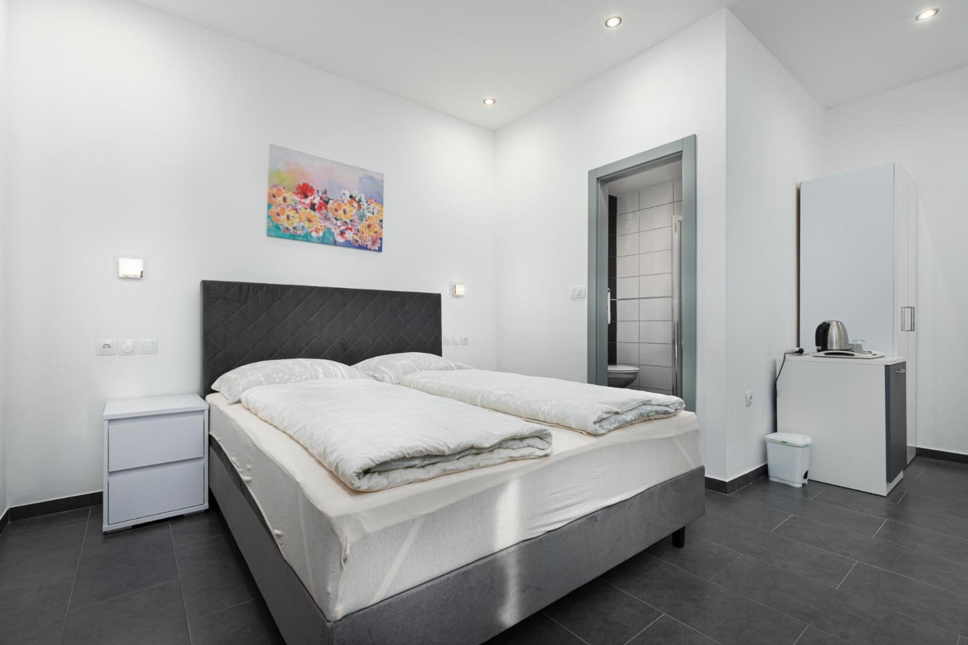 Rooms And Studio Flora Пореч Экстерьер фото