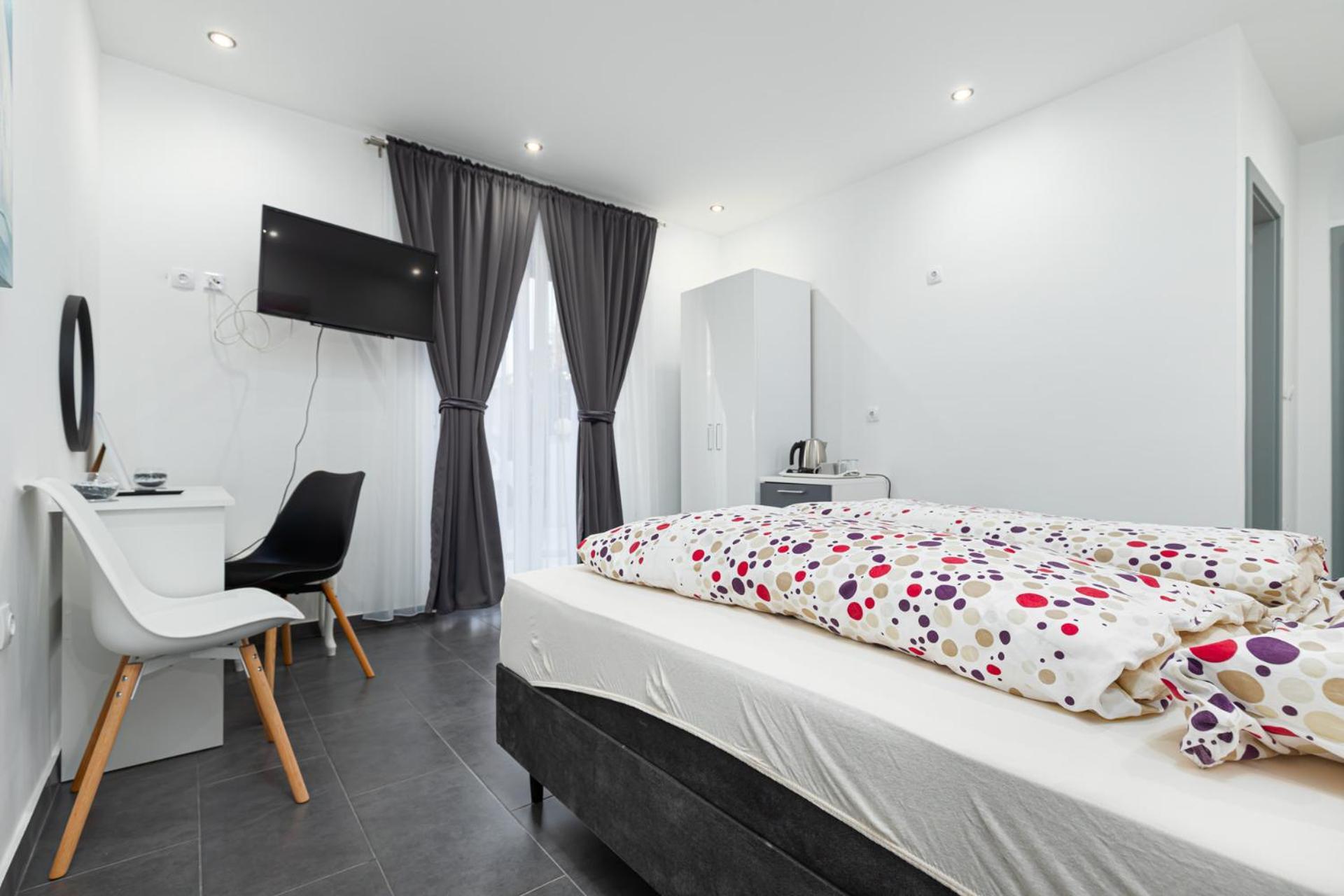 Rooms And Studio Flora Пореч Экстерьер фото